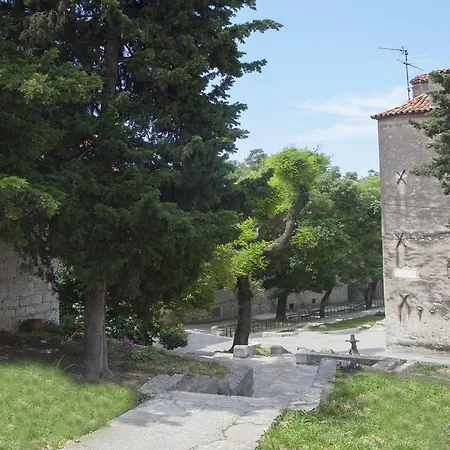 Summer Bay ספליט